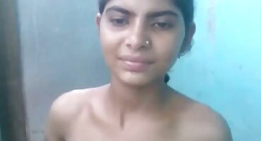 ആ പയ്യൻ രണ്ട് പണക്കാരായ വീട്ടമ്മമാരെ നന്നായി പണ്ണി, വായിൽ ഒരെണ്ണം വീശി