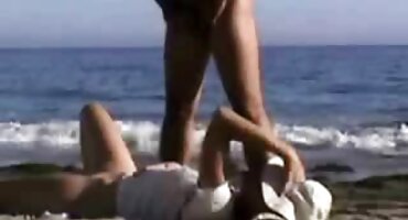 ലെഗ്ഗിന്ഗ്സ് പെൺകുട്ടി കോഴി ന് കം തയ്യാറാണ്