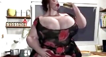 ടാക്സി ഡ്രൈവറുടെ ഇണചേർന്ന് ചിത്രീകരിച്ച യുവ സുന്ദരി