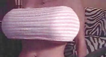 ഹോട്ട് വേലക്കാരി സമ്മതിക്കുന്നു വികാരാധീനനായി ക്യാം