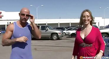 മുതിർന്ന കള്ളൻ കാവൽക്കാരന്റെ കോഴിക്ക് അപരിചിതനല്ല