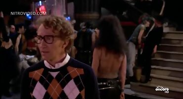 അച്യുതാനന്ദൻ വിദ്യാർത്ഥികളും അവരുടെ ഹാർഡ് കോഴി