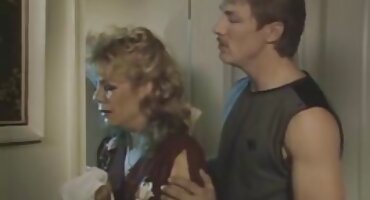 ഒടുവില് കാമുകന്റെ കാമുകിയെ തേടി യുവാവ്