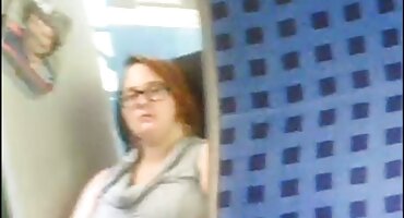 ജോലി അഭിമുഖത്തിൽ ബോസിനൊപ്പം മേശപ്പുറത്ത് അനൽ സെക്സ്