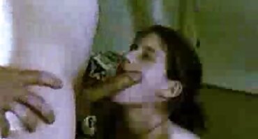 മധുരമുള്ള കഴുതയിൽ സ്വയം ഫക്ക് ചെയ്യാനുള്ള മോഹങ്ങളുമായി ചക്ക് ഇടത്