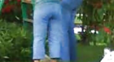 മുഖംമൂടി ധരിച്ച നായികയെ കഴുതയും കുമ്മായം