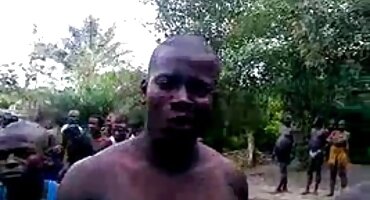 ഒരു ഫിറ്റ്നസ് കോച്ചിനൊപ്പം ചേർന്നു, ഇപ്പോൾ അവൻ ഒരേ സമയം ട്രെയിനുകളും ഫക്ക്സും ചെയ്യുന്നു