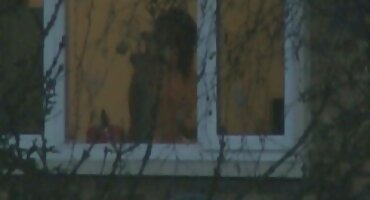 രണ്ടു സുന്ദരിമാരും ഒരു പുരുഷനും