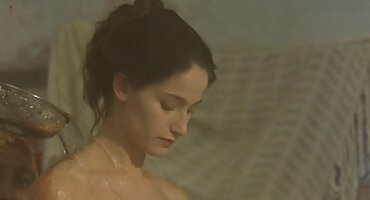 അപരിചിതനുമായി ലൈംഗിക ബന്ധത്തിൽ ഏർപ്പെടാൻ അവൾക്ക് അനുവാദം ലഭിച്ചു.