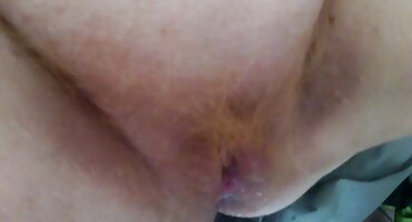 എന്തുകൊണ്ടാണ് വലിയ ടൈറ്റുകൾ ഉള്ളപ്പോൾ കുടിൽ വൃത്തിയാക്കുന്നത്?