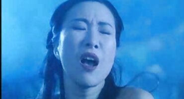 ഒരു മനുഷ്യന്റെ കോഴിയിൽ തൃപ്തികരമല്ലാത്ത വക്രത തമാശ