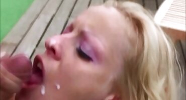 ബ്ലൗണ്ട് ഫ്രിസ്ക് ദേ നൽകുന്നു പുസ്സി ഒരു പണം ആവേശഭരിതരായ