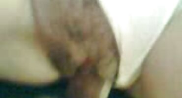 കാമുകൻ തന്റെ കാമുകി സമനിരപ്പുണ്ടാക്കുക