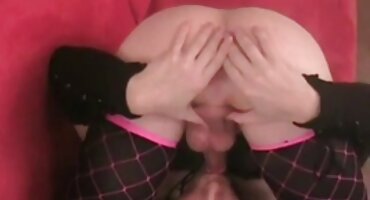 നിങ്ങൾ ഒരു പെൺകുട്ടിയാണെങ്കിൽ-ഹഹലിന്റെ കോഴി പങ്കിടുക