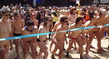 ഏഷ്യക്കാർ എളുപ്പത്തിൽ യഥാർത്ഥ ഫക്ക് വേണ്ടി മാജിക് കൈകാര്യം