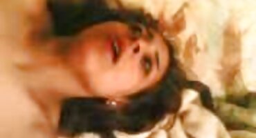 പക്വതയുള്ള സ്നോ മെയ്ഡൻ സ്വയം ഒരു വലിയ കോഴി തോന്നി മതി ഭാഗ്യം