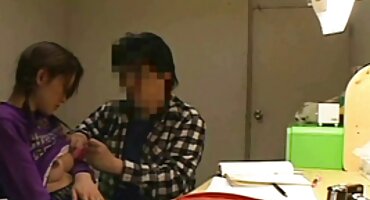 ലെസ്ബിയൻസ് അവരുടെ മുലകൾ തഴുകി അവരുടെ കുണ്ടി നക്കി