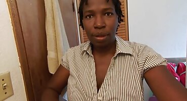 നഗ്നരായ കാമുകി കിടക്ക ഒരു മനോഹരമായ സുഹൃത്ത് കൂടെ നഗ്നരായ