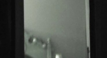 രണ്ട് സുന്ദരികൾ നാല് ഇരുണ്ട തൊലിയുള്ള സ്റ്റഡുകൾ സേവിക്കാൻ കഴിഞ്ഞു