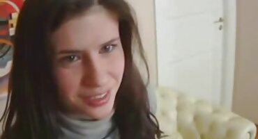 കാമുകന്റെ കോഴി റൈഡുചെയ്ത വിവിഡ് ബേബി