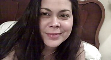 റെഡ് ഹെയർഡ്രെസിംഗ് ചിക്കൻ ഫ്രണ്ട്ലി സെക്സ്