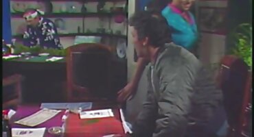 ഇരട്ട നുഴഞ്ഞുകയറ്റം കൊണ്ട് സ്വവർഗാനുരാഗിയായ പെൺകുട്ടി