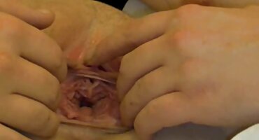 റെഡ്ഹെഡ് ബിച്ച് ചെറിയ ലൈംഗിക ഉണ്ട്-അവൾ പൂർണ്ണ ഭർത്താവിനെ ചതിച്ചു