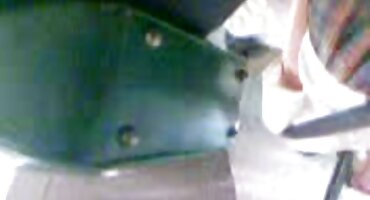 കുക്കൻ യുവ അയൽക്കാരൻ ന് രണ്ട് കുഞ്ഞുങ്ങൾ