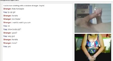 യോനിയിൽ നിന്ന് സ്റ്റോക്കിംഗ്സ് കാമുകി