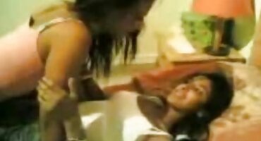 നിങ്ങളുടെ പാന്റ്സില് കോഴിയെ സൂക്ഷിക്കുക അസാധ്യമാണ്, സ്റ്റെപ്സിസ്റ്റര് അവളെ ഫക്ക് ചെയ്യാന് ആവശ്യപ്പെടുമ്പോള്