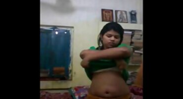 ചുവന്ന അടിവസ്ത്രം വാങ്ങി ഇപ്പോൾ ക്യാമറ ന് നശിച്ചു ലഭിക്കുന്നു