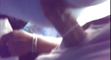 പേശി മനുഷ്യൻ ശ്രമിക്കുന്നു കൗമാരക്കാരൻ കഴുത