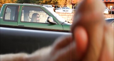 പെൺകുട്ടി കുളിമുറിയിൽ കയറി നഗ്നനായ കാമുകൻ നഗ്നനായി