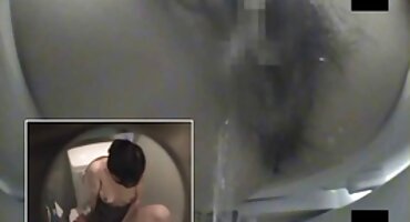 കനത്ത നായിന്റെ മോൻ പാന്റീസ് അവളുടെ സമനിരപ്പുണ്ടാക്കി ബോസിനെ