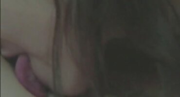 ഫ്ലെക്സിബിൾ സുന്ദരി അത്തരമൊരു ഉണ്ടാക്കി, അതിൽ നിന്ന് പരിശീലകന്റെ കോഴി ഒരു ധ്രുവമായിരുന്നു