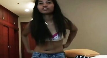 ചുരുണ്ട പെൺകുട്ടിയുടെ ബ്ലൊഗ് നക്കി സമനിരപ്പുണ്ടാക്കുക