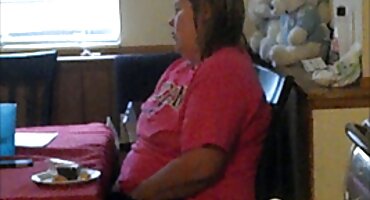 കെന്റു തന്റെ ഹാർഡ് ബോൾട്ട് സൗന്ദര്യം ഇടുന്നു