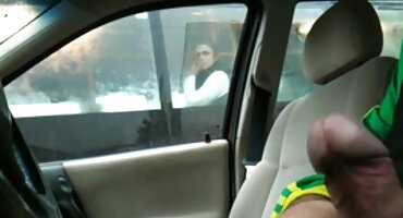 മേശയിലും തറയിലും ചൂടുള്ള സെക്സ് പ്രേമികൾ