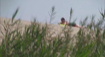 അൾട്രാ-സുന്ദരി ശക്തമായ ഇരുണ്ട-ഹ്യൂഡ് മൻമീത്